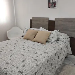 Apartamento Estudio Urbano En Capital, Calido Y Acogedor, Mendoza